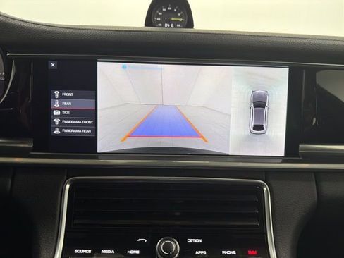 Used 2018 Porsche Panamera 4 image 33