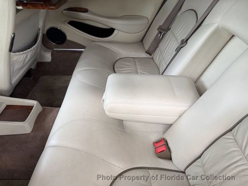 Used 1999 Jaguar XJ8 L RWD image 64