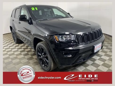 Used 2021 Jeep Grand Cherokee Laredo X AWD/4WD image 1