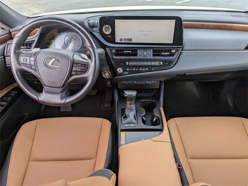 Certified 2025 Lexus ES 300h w/ Premium Package image 14