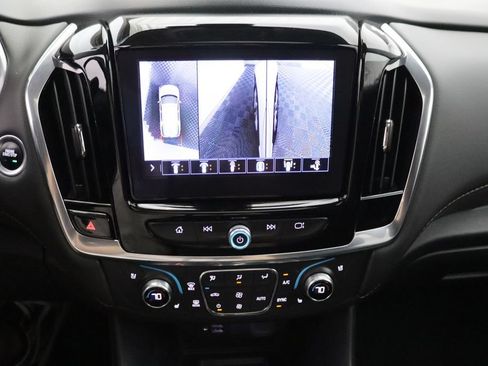 Used 2021 Chevrolet Traverse Premier AWD/4WD image 32
