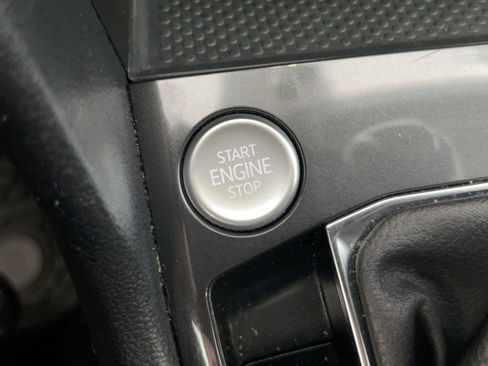 Used 2022 Volkswagen Tiguan S image 22