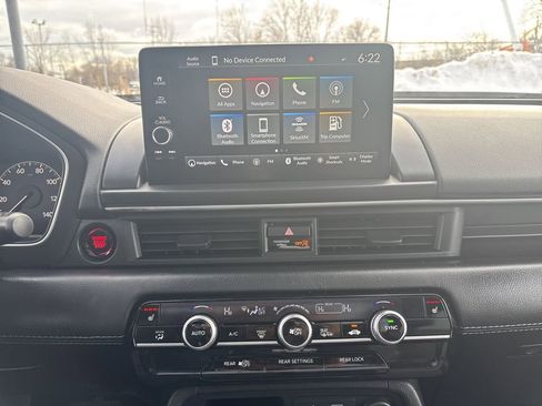 Certified 2023 Honda Pilot Touring image 9