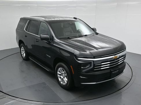 Used 2025 Chevrolet Tahoe LT image 38