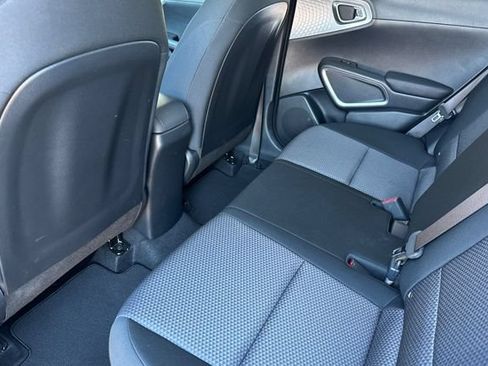 Certified 2025 Kia Soul LX w/ LX Technology Package FWD image 15