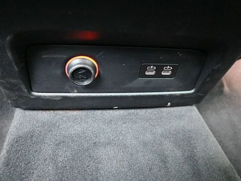 Used 2022 BMW X7 xDrive40i w/ M Sport Package AWD/4WD image 41