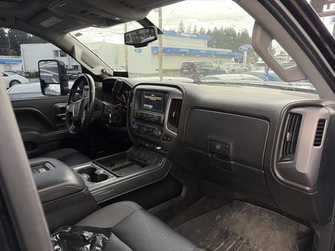 Used 2016 GMC Sierra 2500 SLT w/ All-Terrain HD Package image 8