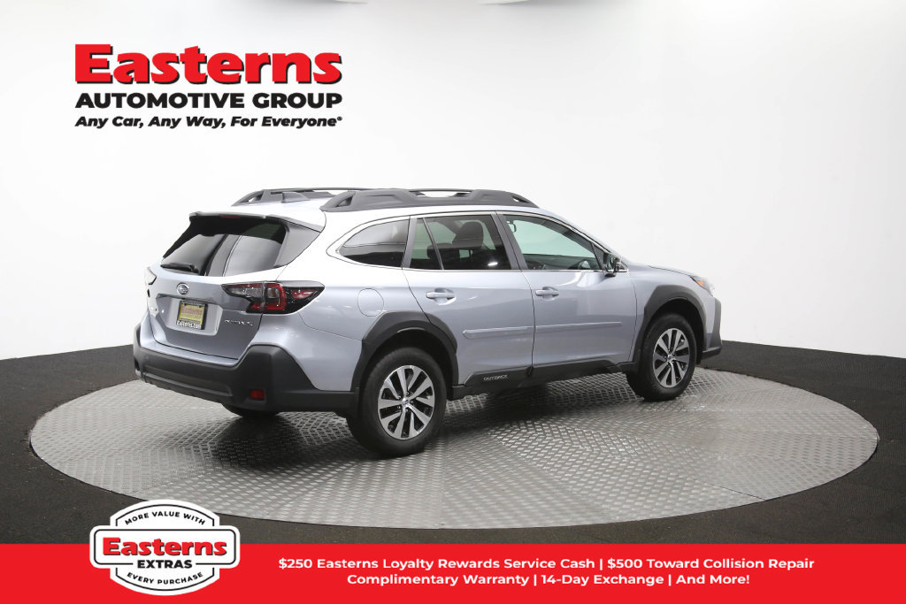 Used 2025 Subaru Outback Premium AWD/4WD image 36
