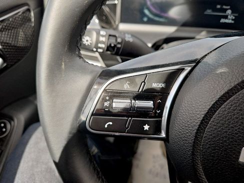 Used 2025 Kia Seltos S image 18