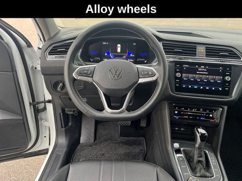 Used 2024 Volkswagen Tiguan Wolfsburg Edition image 19
