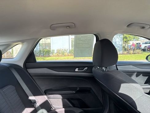Used 2025 Kia K5 LXS FWD image 14