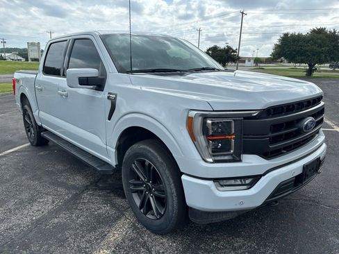 Used 2022 Ford F150 Lariat w/ Equipment Group 502A High AWD/4WD image 3