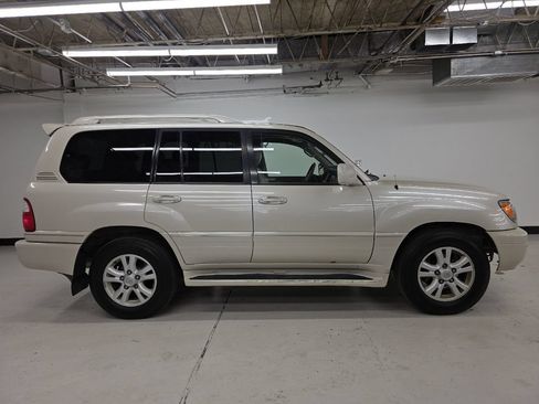 Used 2004 Lexus LX 470 4WD image 10
