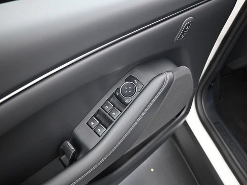 Certified 2025 Ford Mustang Mach-E Select RWD image 15