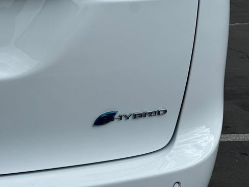 Used 2024 Chrysler Pacifica Limited FWD image 28