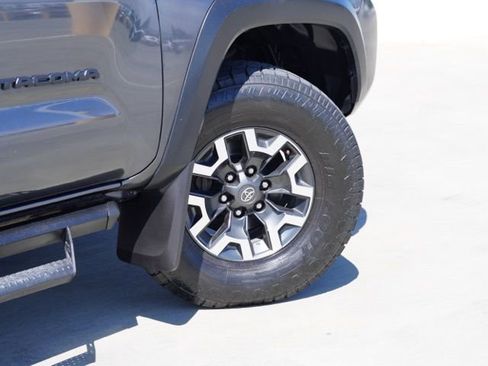 Certified 2021 Toyota Tacoma TRD Off-Road w/ Technology Package AWD/4WD image 8