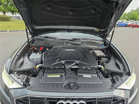 Used 2020 Audi Q8 Prestige w/ Prestige Package AWD/4WD image 10
