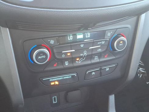 Used 2018 Ford Escape SE image 28