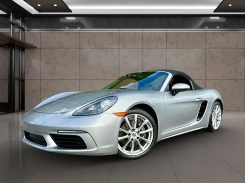 Used 2019 Porsche 718 Boxster image 9