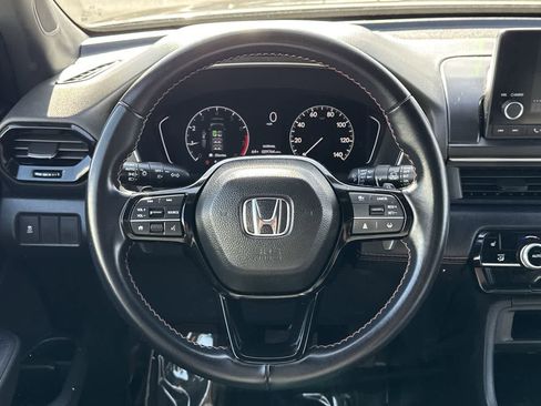 Used 2023 Honda Pilot Sport image 17