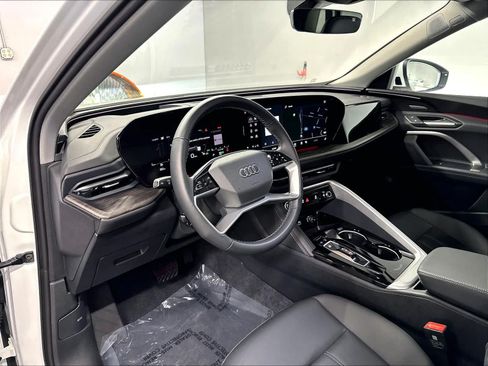 Used 2025 Audi Q5 Premium AWD/4WD image 15