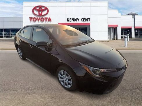 Used 2026 Toyota Corolla LE FWD image 1