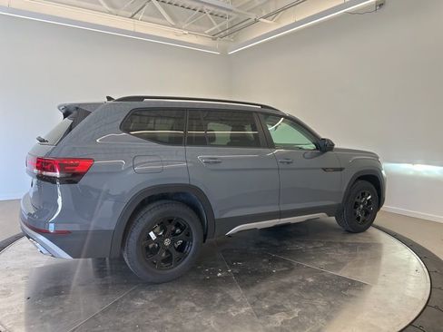 New 2026 Volkswagen Atlas Peak Edition AWD/4WD image 8