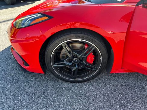 Used 2021 Chevrolet Corvette Stingray Premium Cpe w/ Z51 Performance Package RWD image 4