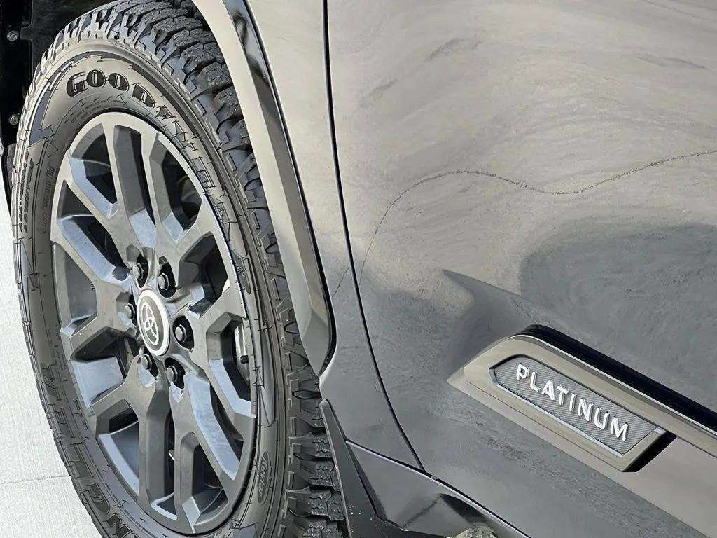 Used 2024 Toyota Sequoia Platinum AWD/4WD image 40