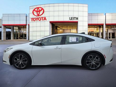 Used 2026 Toyota Prius Limited image 8