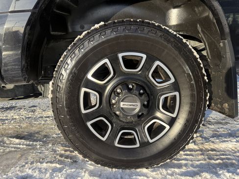 Used 2024 Ford F250 Platinum image 41