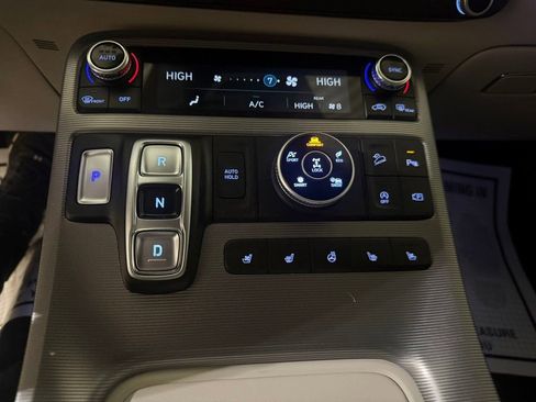 Used 2023 Hyundai Palisade Calligraphy image 37