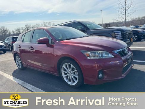 Used 2013 Lexus CT 200h image 1