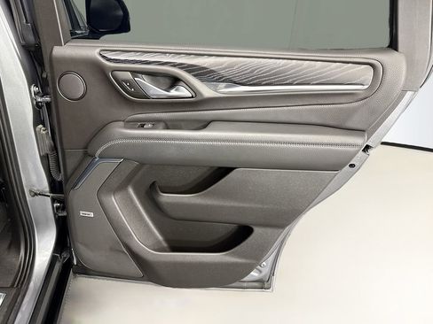 Used 2022 GMC Yukon Denali w/ Denali Premium Package image 27