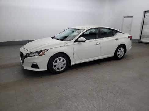 Used 2020 Nissan Altima 2.5 S image 2