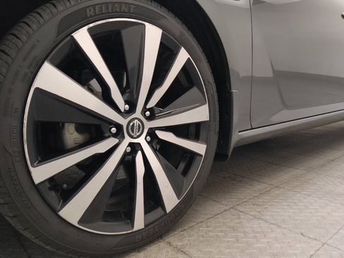 Used 2020 Nissan Altima 2.5 SR FWD image 31