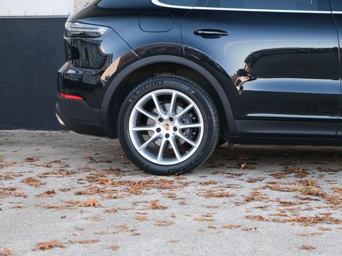 Used 2019 Porsche Cayenne image 12
