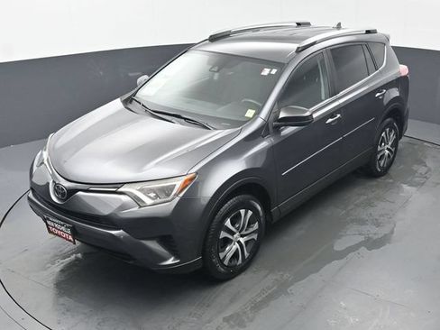 Used 2018 Toyota RAV4 LE w/ All Weather Liner Package AWD/4WD image 33