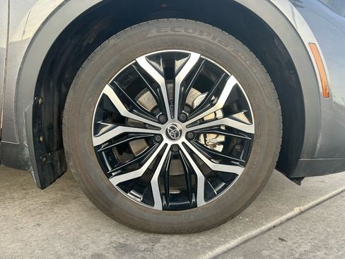 Used 2024 Toyota Crown image 34