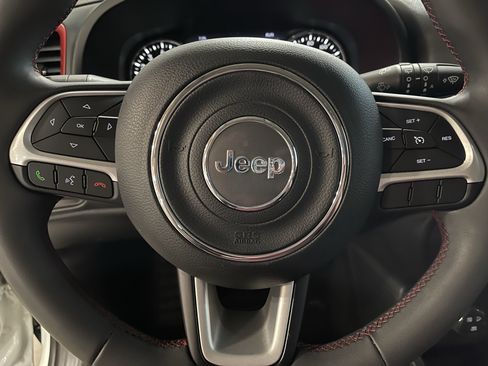 Used 2023 Jeep Renegade Trailhawk AWD/4WD image 22