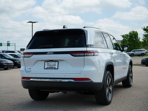 Used 2022 Jeep Grand Cherokee Limited 4xe w/ Luxury Tech Group II AWD/4WD image 7
