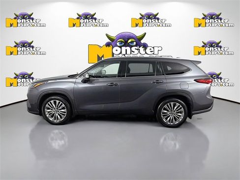 Used 2022 Toyota Highlander Platinum image 8