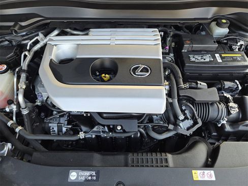 Used 2019 Lexus UX 200 F Sport image 32