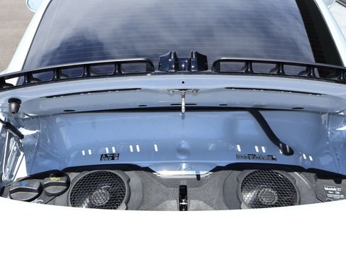 Used 2025 Porsche 911 Carrera RWD image 23
