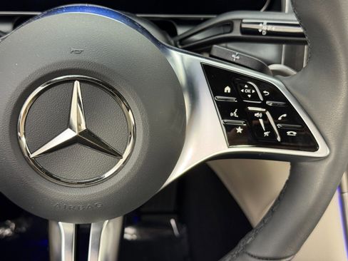 Used 2025 Mercedes-Benz GLC 350e 4MATIC image 24