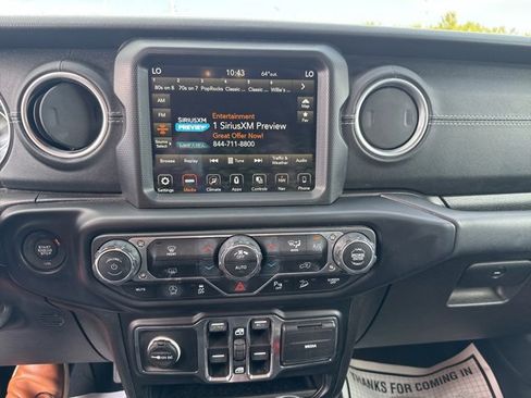 Used 2019 Jeep Wrangler Unlimited Sahara image 36