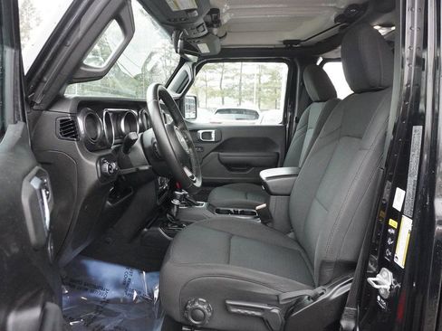 Used 2022 Jeep Gladiator Sport AWD/4WD image 25