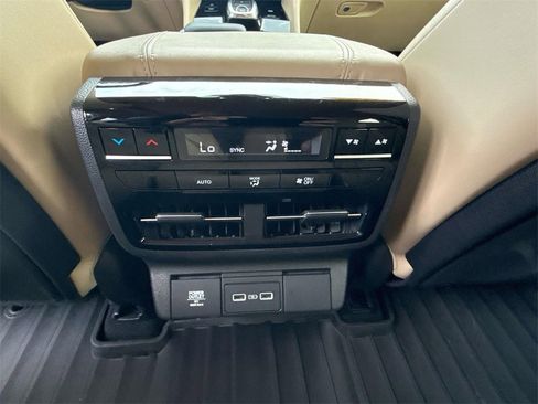 Used 2023 Acura MDX FWD w/ Technology Package image 18