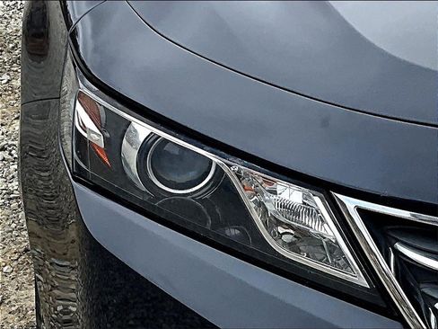 Used 2017 Chevrolet Impala LT w/ Convenience Package image 27