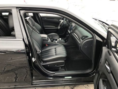 Used 2018 Chrysler 300 S w/ S Model Appearance Package image 22